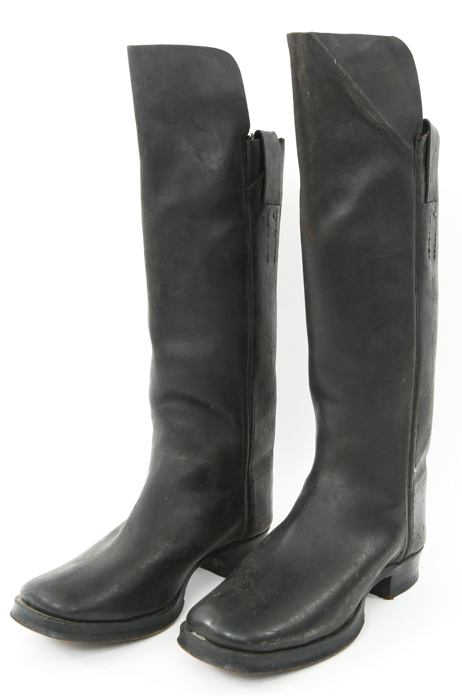 CIVIL WAR CAVALRY LEATHER BOOTS: CIVIL WAR CAVALRY LEATHER BOOTS Civil War cavalry Leather Boots. 18" tall. Size: Sole 10.5"