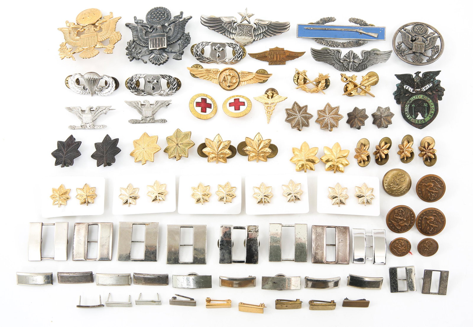 USN US ARMY & USAF INSIGNIA PINS & WINGS LOT: USN US ARMY & USAF INSIGNIA PINS & WINGS LOT 20th Century US Navy & US Army Insignia Pins & Wings lot. Florida Military Academy fellowship badge, USAF Pilot's wings by NS Meyer N.Y., USN Aircrew badge