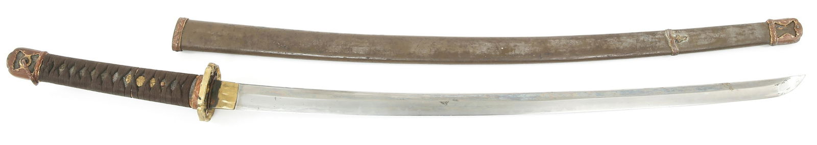 WWII JAPANESE TYPE 98 SHIN GUNTO KATANA SWORD: WWII JAPANESE TYPE 98 SHIN GUNTO KATANA SWORD WWII Japanese Officer's Type-98 Shin Gunto Katana Sword. Unsigned tang. Bright blade with temper line. Brass Habaki. Traditional Military mounts (Fuchi an