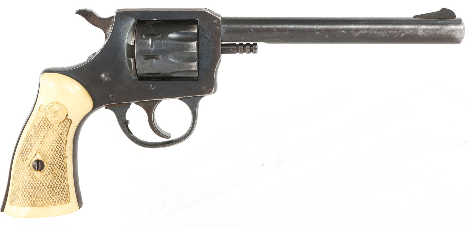 H&R MODEL 900 .22 CAL 9 SHOT REVOLVER: H&R MODEL 900 .22 CAL 9 SHOT REVOLVER Harrington & Richardson Model 900 .22 caliber nine shot double action revolver. Provenance - George Hass (US Army Veteran) Collection: George began collecting in
