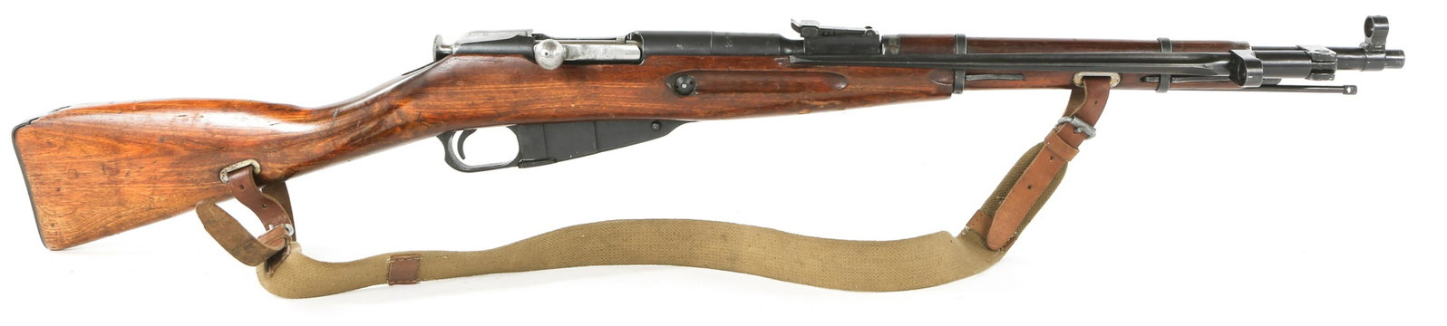 1943 RUSSIAN IZHEVSK MODEL 44 7.62x54r CARBINE: 1943 RUSSIAN IZHEVSK MODEL 44 7.62x54r CARBINE 1943 Russian Izhevsk Model 44 7.62x54r Bolt Action Carbine. Import mark on the receiver of "PW Arms Redmond, WA. M44. 7.62x54r" Matching number of "8213"