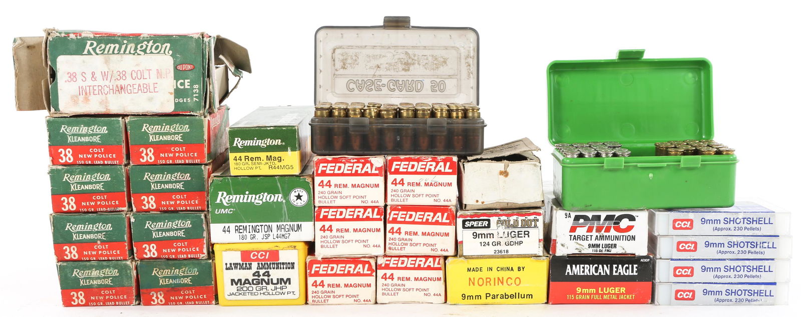 HANDGUN AMMUNITION LOT 35 POUNDS: HANDGUN AMMUNITION LOT 35 POUNDS Handgun Ammunition Lot. Total weight of 35 pounds. Approximately 425 rounds of .38 Smith and Wesson. Approximately 130 rounds of .44 Remington Magnum. Approximately 12