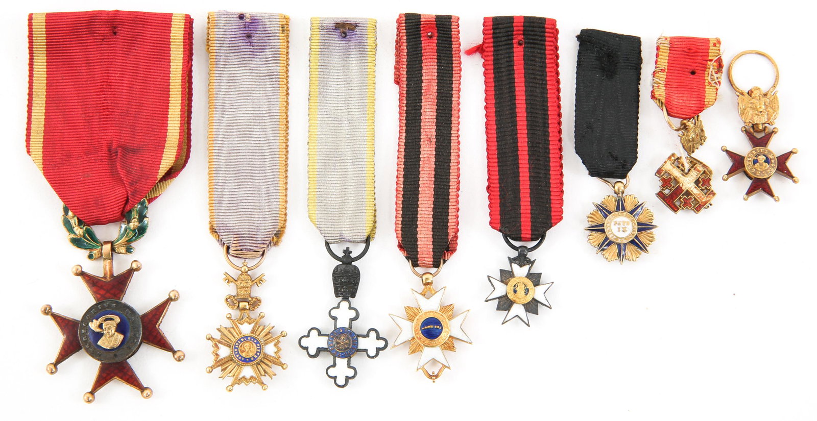 VATICAN MINIATURE ORDER MEDAL LOT OF 8: VATICAN MINIATURE ORDER MEDAL LOT OF 8 Lot of 8 Vatican miniature Order Medals. (1) Order of St. Gregory in Gold, Military Division. Total weight; 2.2g. Gold & Red enamel. Size; 13mm x 20mm on top of 