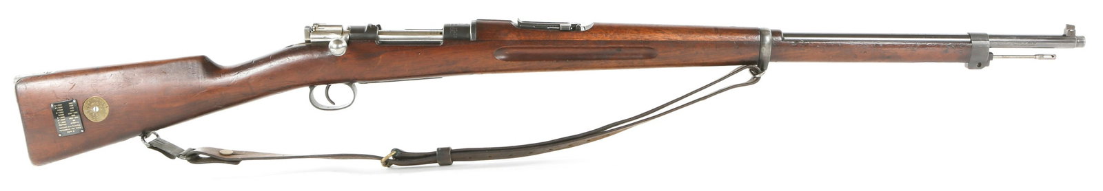 1917 SWEDISH CARL GUSTAFS MODEL 1896 6.5mm RIFLE: 1917 SWEDISH CARL GUSTAFS MODEL 1896 6.5mm RIFLE 1917 Swedish Carl Gustafs Model 1896 6.5x55mm caliber bolt action Mauser rifle. Matching serial number to receiver, bolt and assembly, and butt plate. 