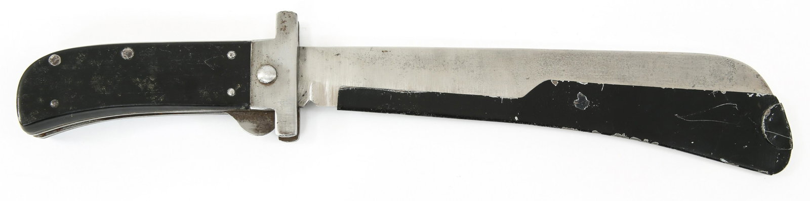 WWII US AAF CATTARAUGUS SURVIVAL FOLDING MACHETE: WWII US AAF CATTARAUGUS SURVIVAL FOLDING MACHETE WWII US Army Air Force survival folding machete. Stamped on the blade "Cattaraugus USA". Complete with blade cover. Blade Length: 10" Total Length: 15.