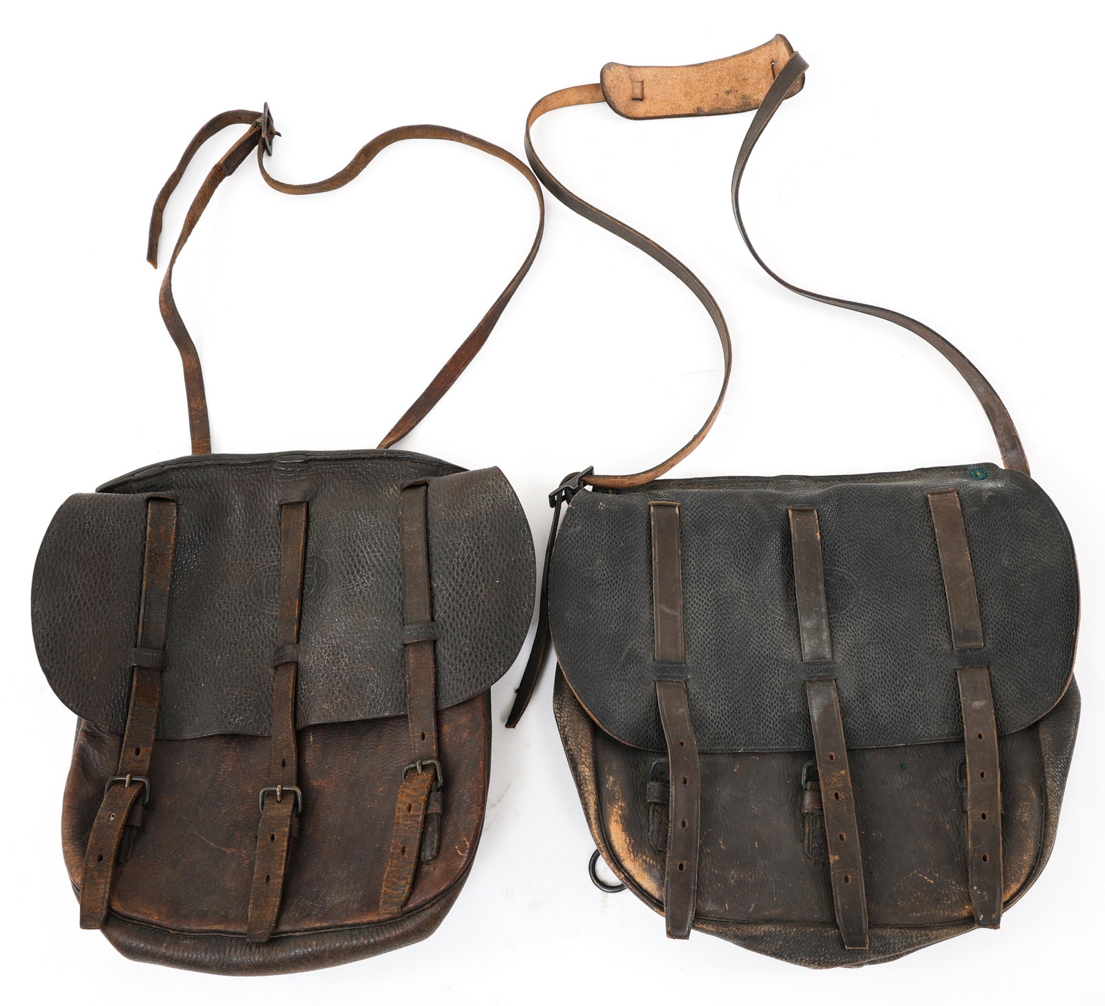 WWI US ARMY CAVALRY LEATHER SADDLE BAG LOT OF 2: WWI US ARMY CAVALRY LEATHER SADDLE BAG LOT OF 2 WWI US Army Cavalry leather saddle bags. Lot of 2. Modified as a side bag "haversack" type with a leather strap. Size: 10" x 13"