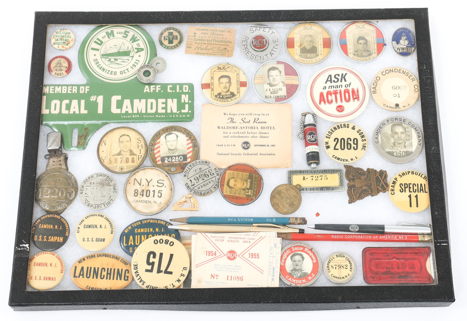 WWII US HOME FRONT SHIPBUILDING & WORKER BADGES: WWII US HOME FRONT SHIPBUILDING & WORKER BADGES WWII US Home Front Shipbuilding & Launching, Workers ID's badges mixed lot. Ricker mount included.