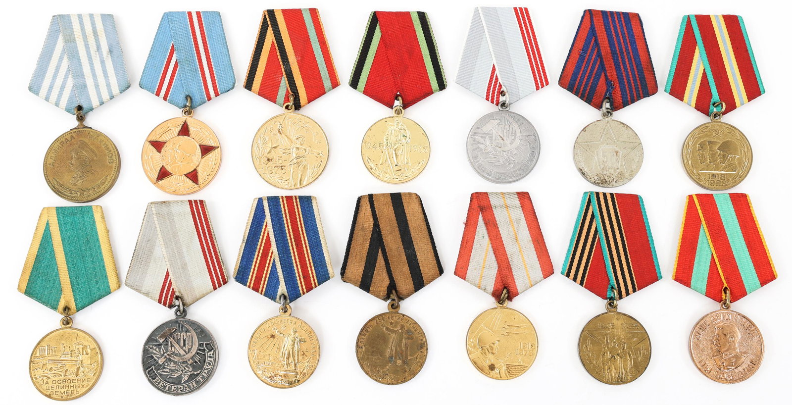 COLD WAR SOVIET RUSSIA MEDAL LOT OF 14: COLD WAR SOVIET RUSSIA MEDAL LOT OF 14 Cold War Soviet Russia Medal. Mixed lot of 14. Size: Full Size