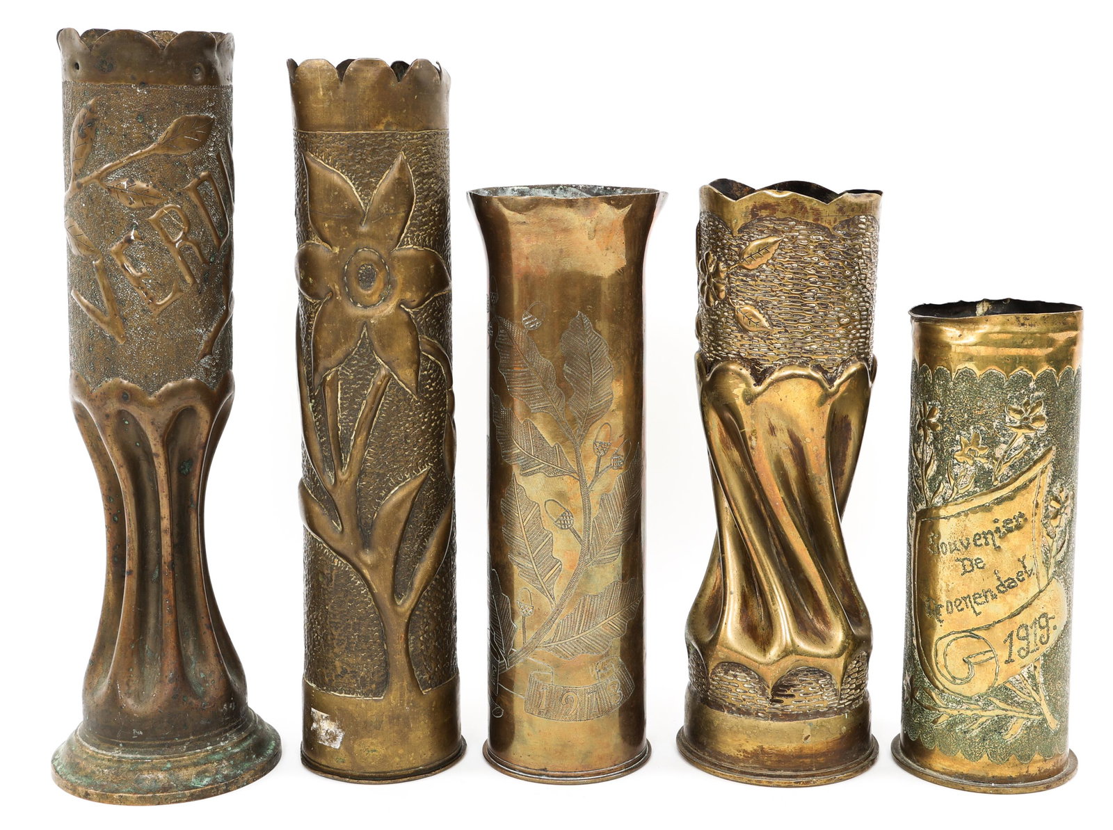 WWI US ARMY AEF TRENCH ART SHELL LOT OF 5: WWI US ARMY AEF TRENCH ART SHELL LOT OF 5 Lot of 5 WWI US Army AEF Trench Art Shells. Various floral designs , dates and cities. Size: 9" to 14"