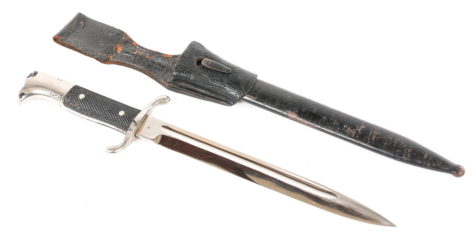 WWII GERMAN FIRE POLICE K98 DRESS BAYONET: WWII GERMAN FIRE POLICE K98 DRESS BAYONET WWII German Fire Police K98 Dress Bayonet with black painted steel scabbard and leather frog. No Maker mark. Blade Length: 9.5/8" Total Length: 14.3/8"