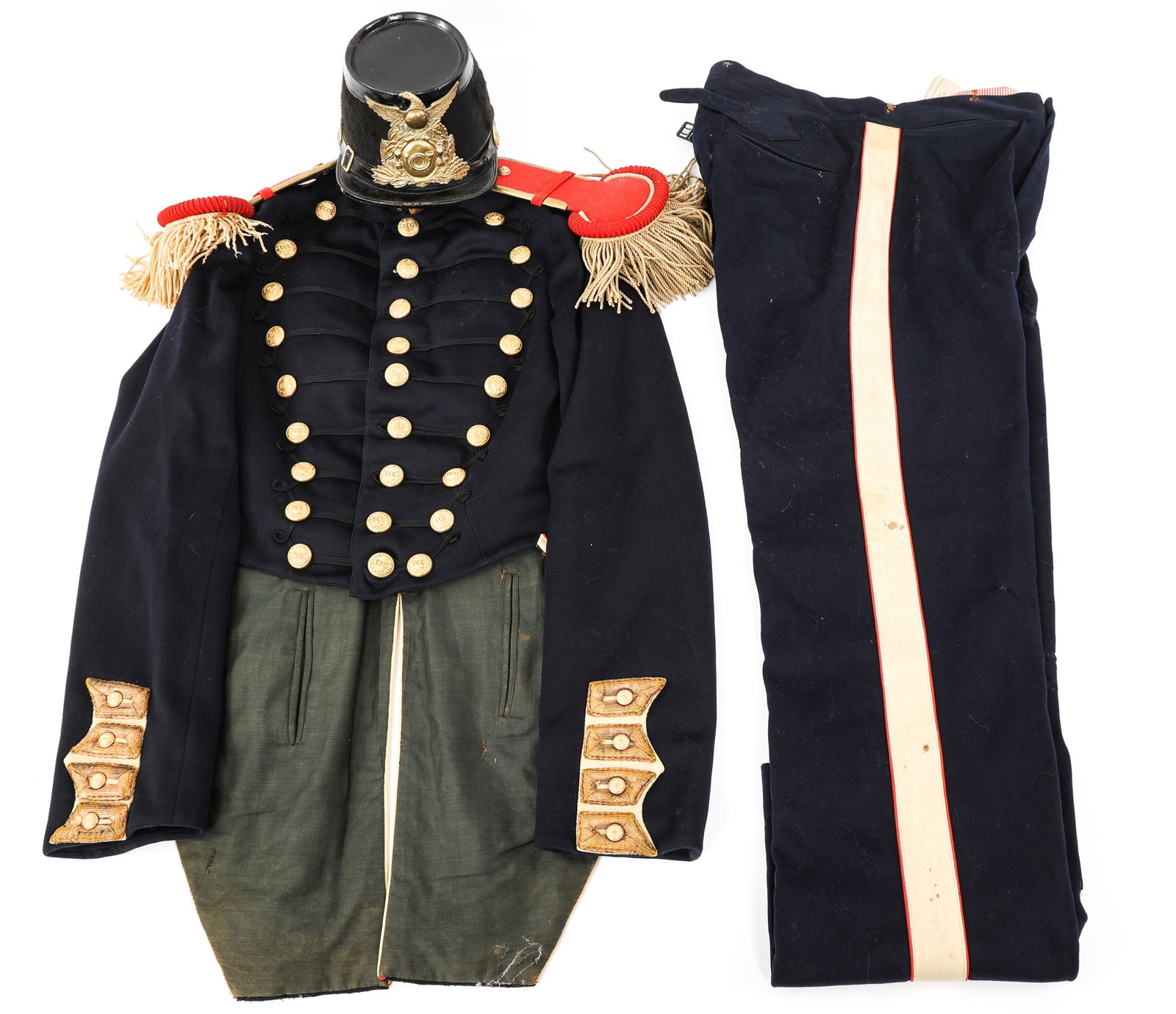 INDIAN WARS US NEW YORK MILITIA DRESS UNIFORM: INDIAN WARS US NEW YORK MILITIA DRESS UNIFORM Indian Wars US New York Utica Militia Dress Uniform. Includes: (1) Fine quality wool 3 rows of "UCC" buttons long tail coat. (1) Red Epaulets with white f
