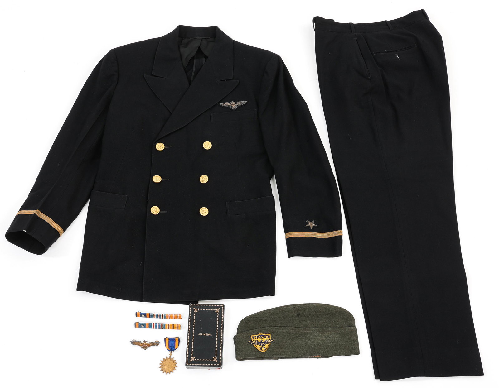 WWII US NAVY PILOT UNIFORM WITH AIR MEDAL & WINGS: WWII US NAVY PILOT UNIFORM WITH AIR MEDAL & WINGS WWII US Naval Pilot Officer Uniform, Air Medal and Wings. Includes; US Navy Officer dress tunic with bullion wings, tailor tag read "R A Hart, 8-21-43