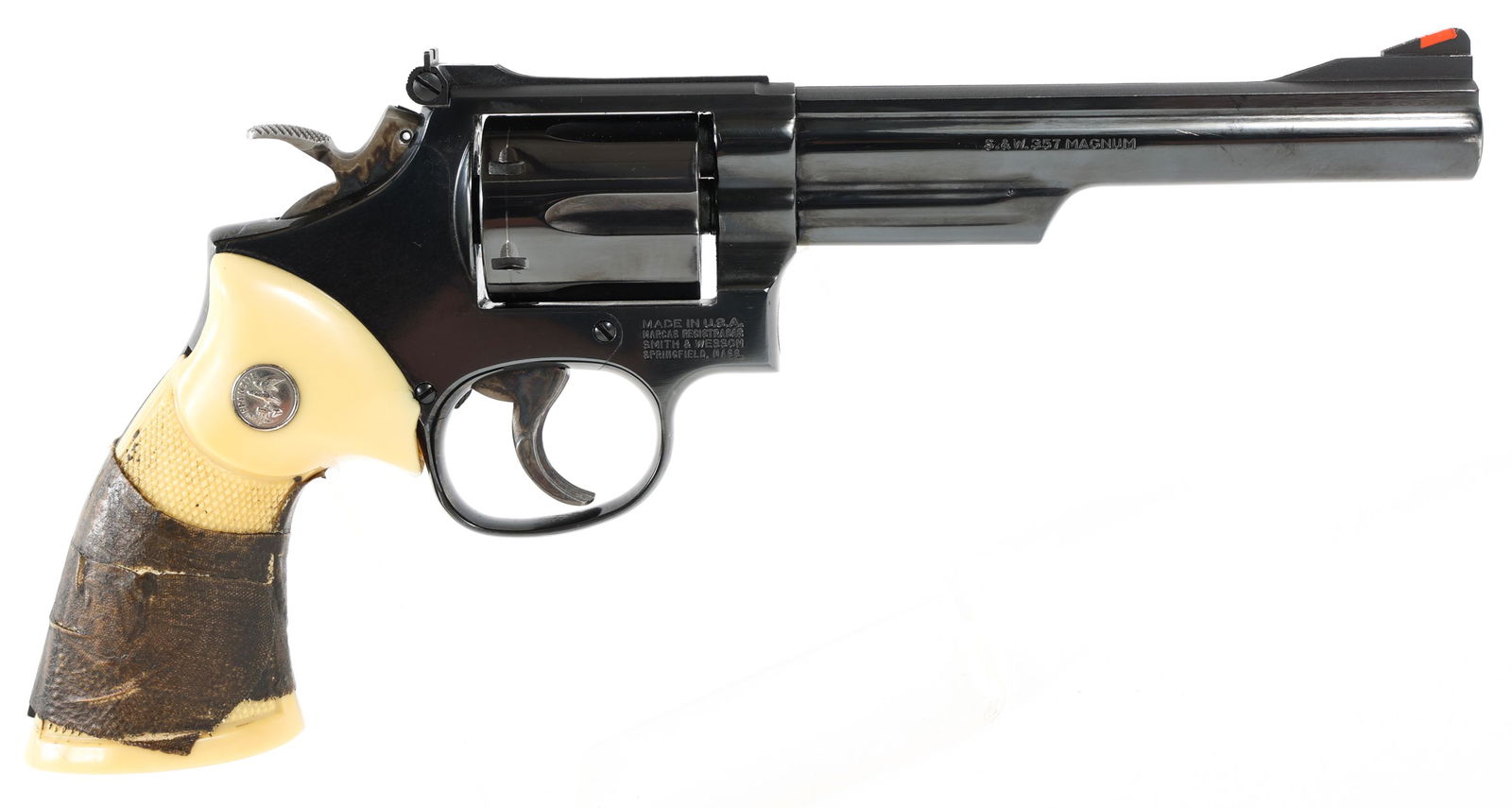 SMITH & WESSON MODEL 19-5 .357 MAG CAL REVOLVER: SMITH & WESSON MODEL 19-5 .357 MAG CAL REVOLVER Smith & Wesson Model 19-5 double action, 5 shot .357 caliber revolver. Barrel stamped "S&W .357 Magnum". Synthetic Franzite grips. Caliber / Gauge: 357