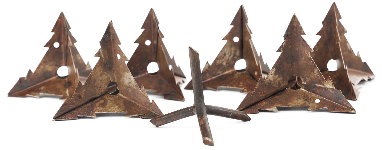WWII OSS TIRE SPIKES: WWII OSS TIRE SPIKES WWII British OSS Tire Spikes. Steel, multi point spikes.