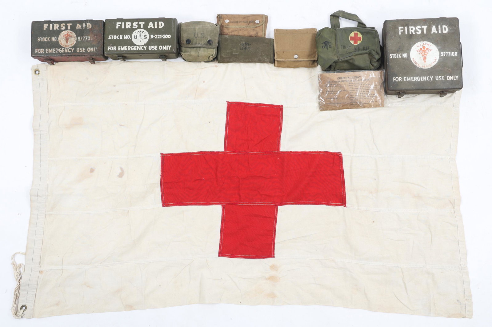 WWII US ARMY VEHICLE FIRST AID & SURGICAL KITS: WWII US ARMY VEHICLE FIRST AID & SURGICAL KITS Lot of WWII US Army Vehicle First aid and Surgical kits. Minor Surgery Instrument Kit, complete; Medical Officers Surgical Instrument Case, complete; M1 