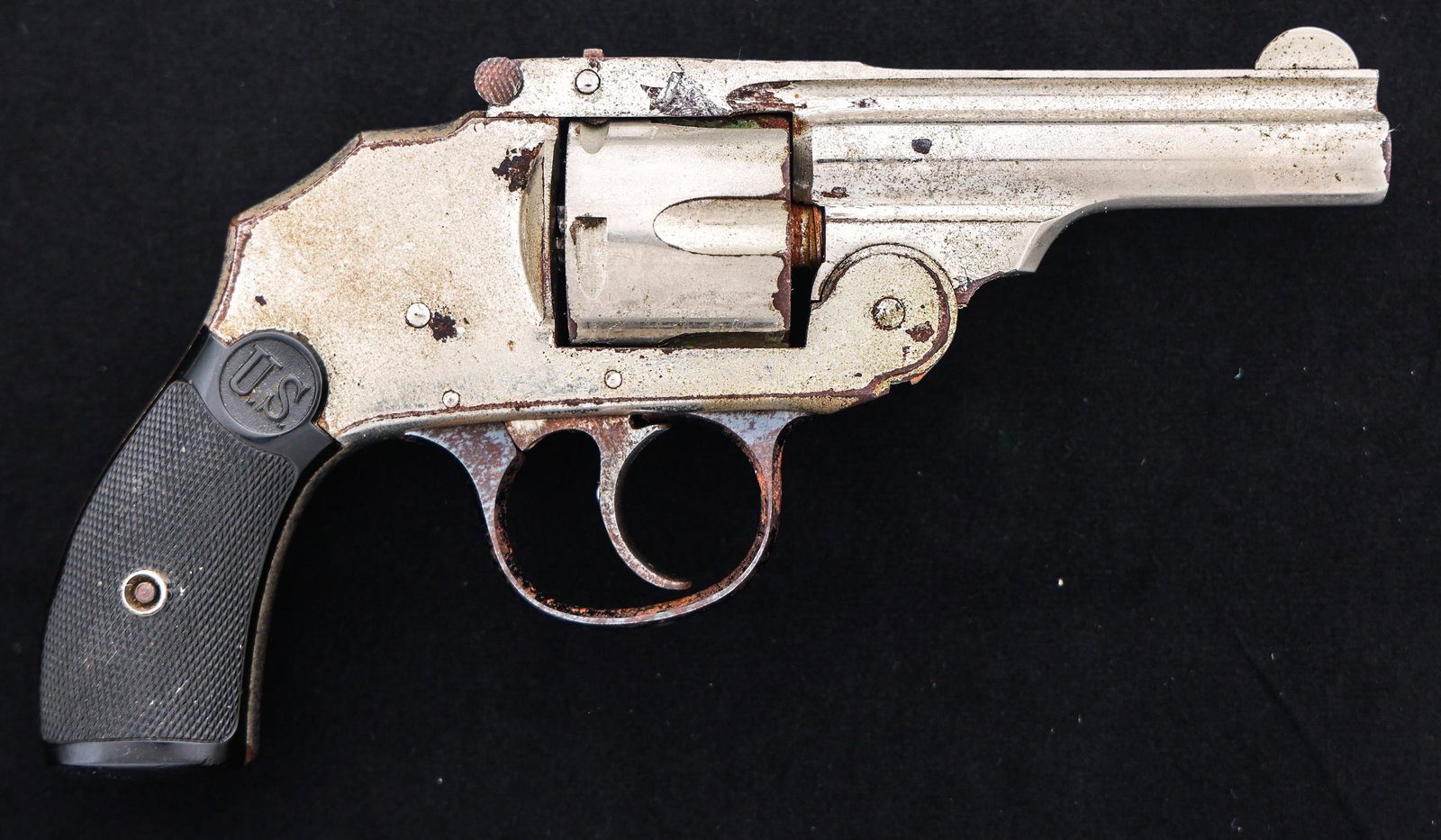 US REVOLVER CO .38 CAL TOP BREAK REVOLVER: US REVOLVER CO .38 CAL TOP BREAK REVOLVER US Revolver Co. (Iver Johnson) 2nd Model Top Break Hammerless .38 caliber revolver. Nickel finish. Hard rubber US logo grips. Front blade sight. | Caliber / G