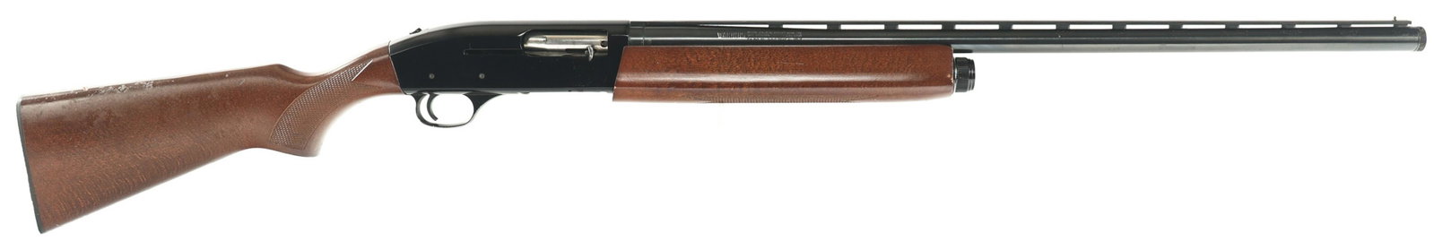 MOSSBERG SEMI AUTO MODEL 5500 12 GA SHOTGUN: MOSSBERG SEMI AUTO MODEL 5500 12 GA SHOTGUN Mossberg Model 5500 12 gauge semi automatic shotgun. 2 3/4" chamber. Accu choke. Wood stocks. Mossberg instruction manual. Provenance: Personal collection o