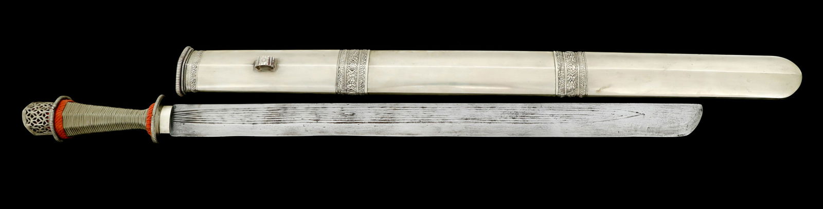 LATE 19th C. - EARLY 20th C. BHUTANESE SHORT SWORD (1 of 15)