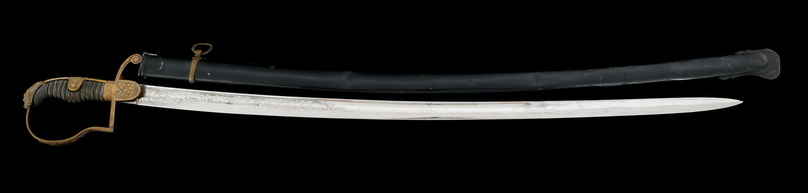 1880s GERMAN CAVALRY OFFICER LIONHEAD DRESS SWORD (1 of 18)