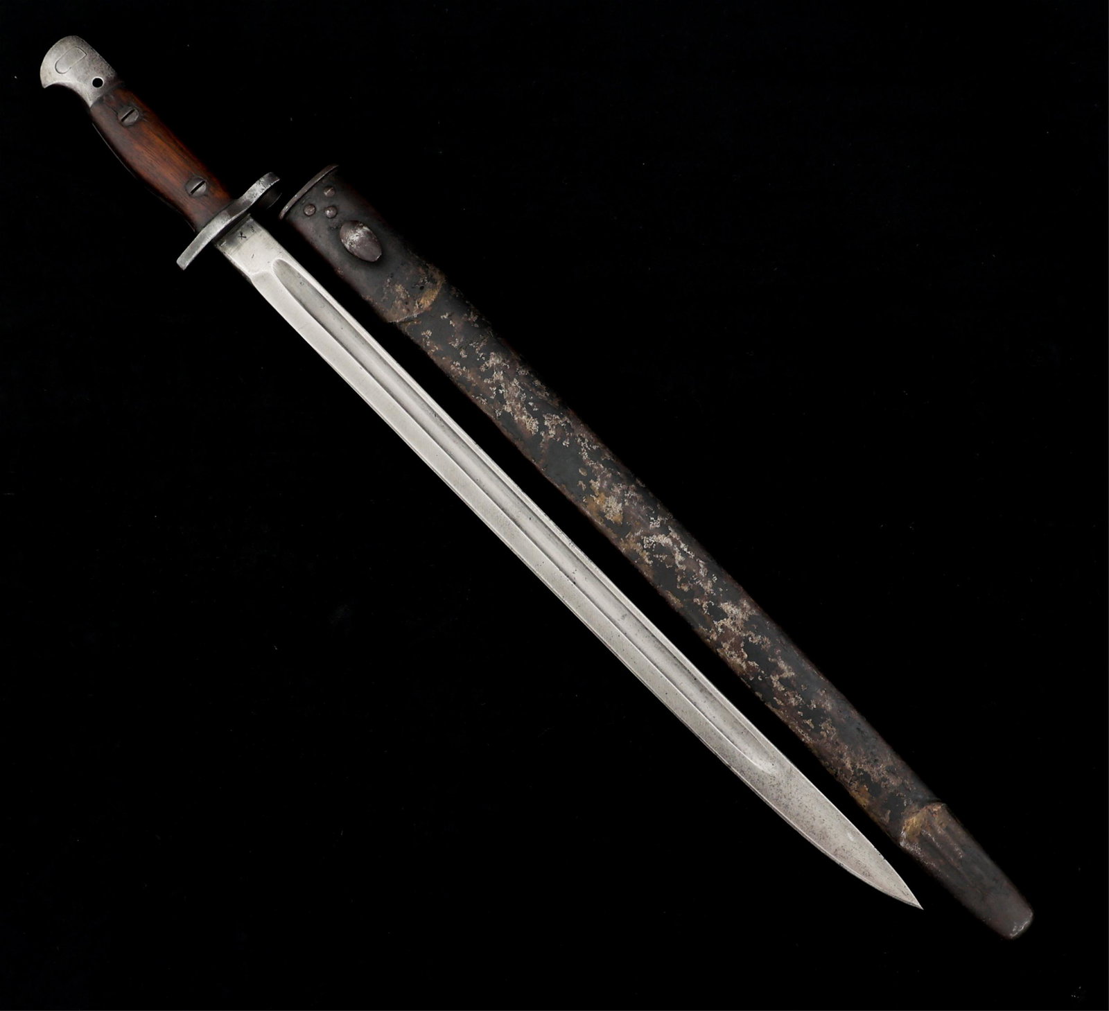 WWI ERA SIAMESE T62 1919 WILD TIGER CORPS BAYONET: WWI ERA SIAMESE T62 1919 WILD TIGER CORPS BAYONET Siamese (Thailand) Type 62 1919 Royal Wild Tiger Corps Bayonet. Rearsenaled British SMLE Enfield Rifle P1907 Bayonet for King Rama VI. Drop point, str
