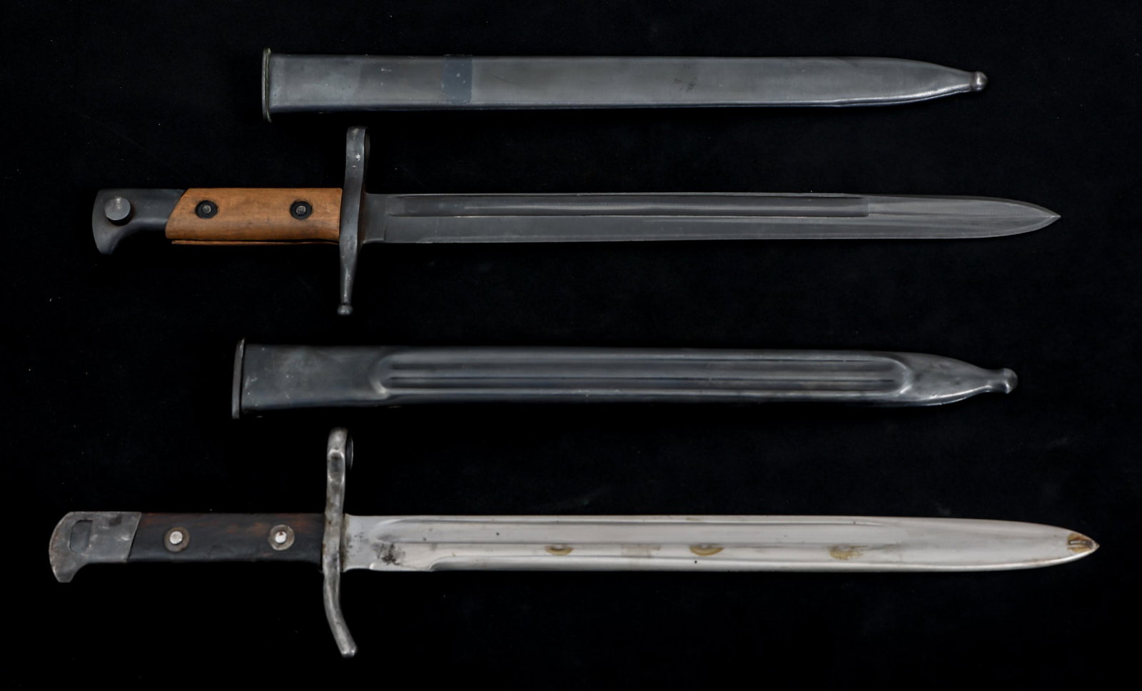 WWI ITALIAN & FINNISH BAYONET LOT OF 2 (1 of 9)