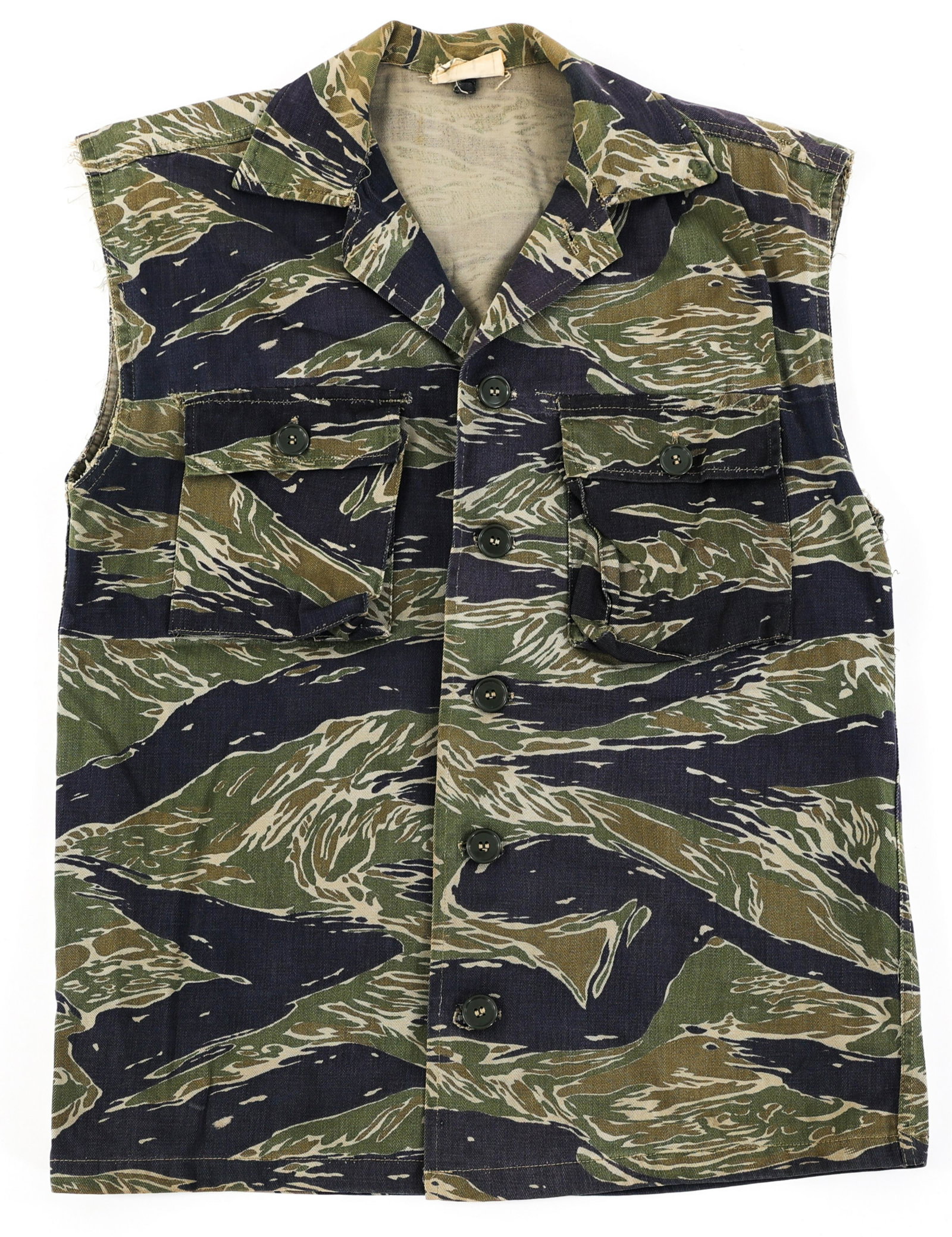 VIETNAM WAR ARVN TADPOLE TIGER STRIPE VEST: VIETNAM WAR ARVN TADPOLE TIGER STRIPE VEST Vietnam War ARVN Tiger Stripe Vest. Heavy-weight fabric, Tadpole sparse pattern (TDS). Two square front pockets with exposed buttons. Size tag present A-L (A