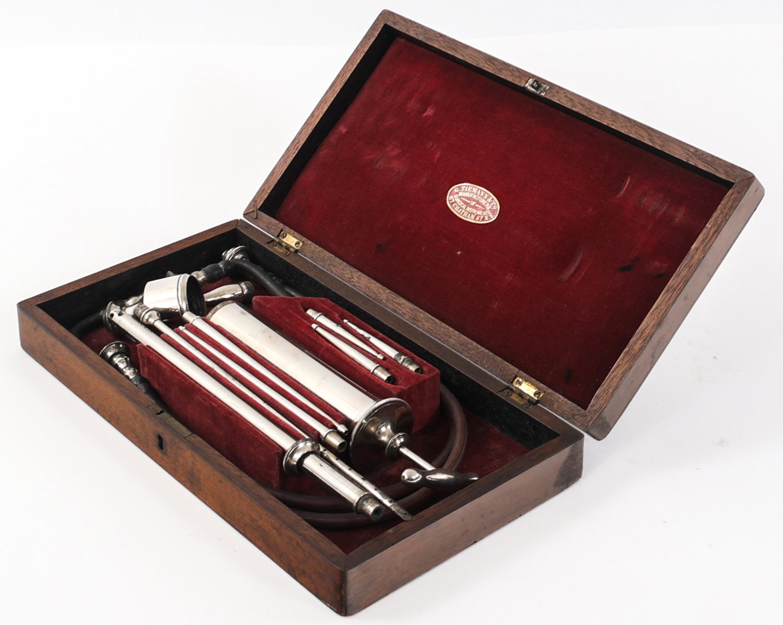 CIVIL WAR SURGEON - DOCTOR UROLOGY KIT By TIEMANN: CIVIL WAR SURGEON - DOCTOR UROLOGY KIT By TIEMANN Civil War Era Surgeon - Doctor's Urology kit. Civilian Issued by G.Tienmann & Co manufacturers of surgical instruments, 67 Chatham St. NY. Complete se