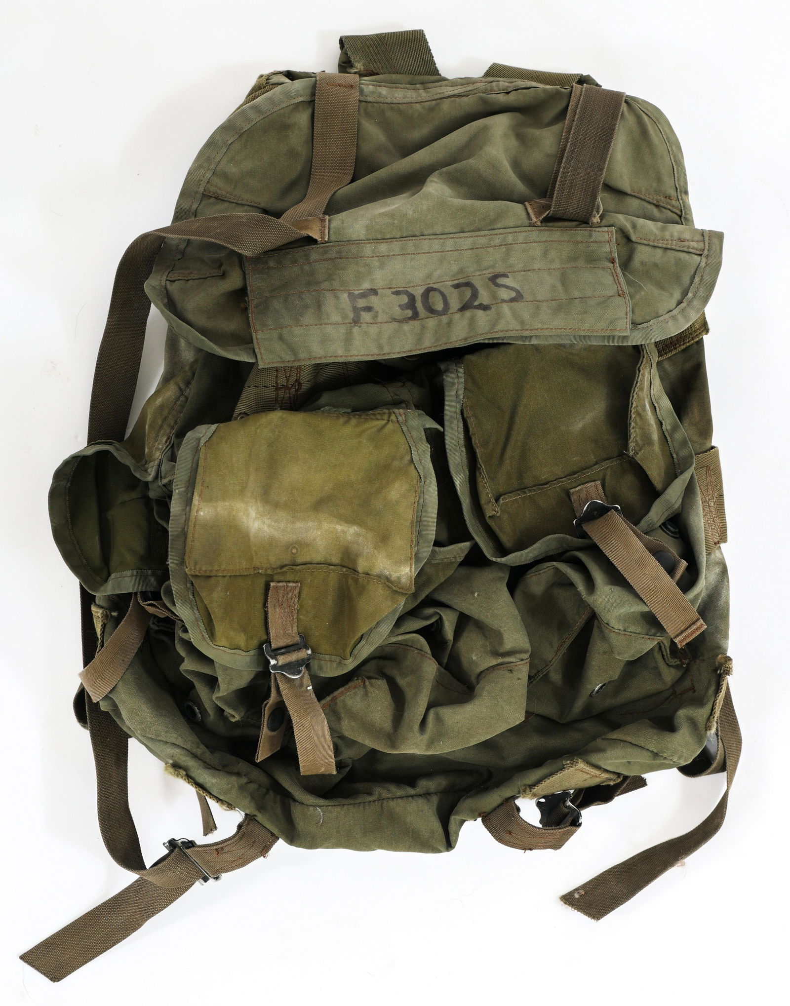VIETNAM WAR US ARMY TROPICAL RUCKSACK (83684) on Jan 12, 2023