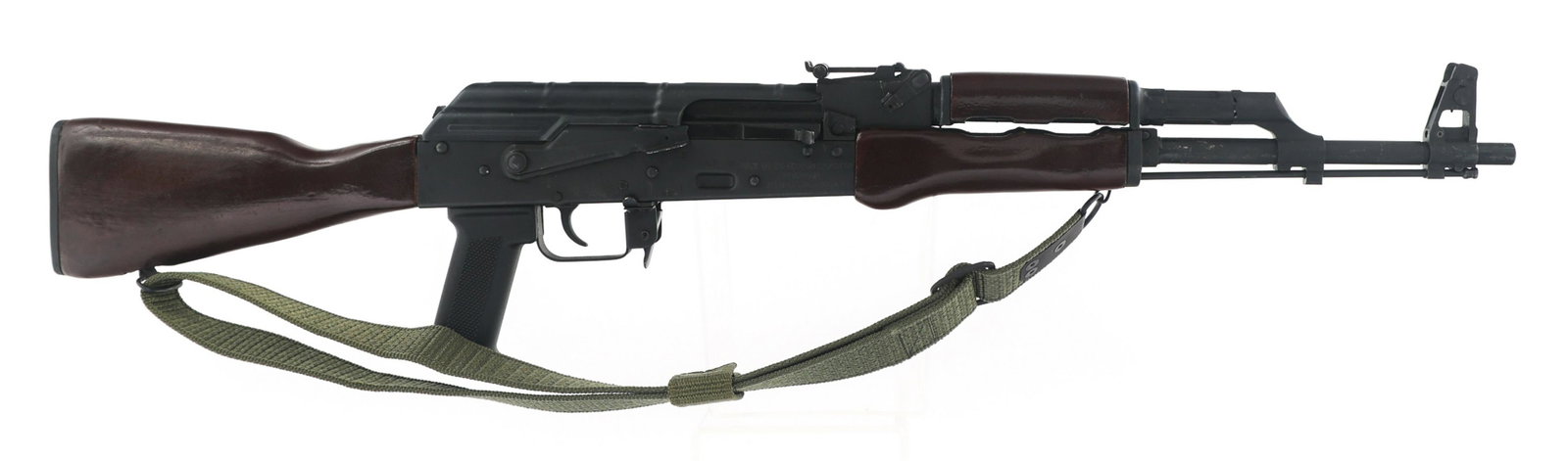 ROMANIAN MODEL SAR2 AK-74 5.45mm SEMI AUTO RIFLE: ROMANIAN MODEL SAR2 AK-74 5.45mm SEMI AUTO RIFLE Romanian Model SAR-2 AK-74 5.45x39mm caliber semi automatic rifle. Serial Numbers match on receiver bolt, bolt carrier and top cover. Rear sight Serial