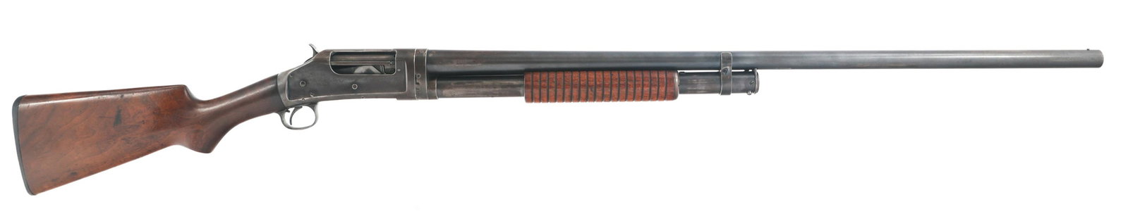 WINCHESTER MODEL 97 12 GAUGE PUMP ACTION SHOTGUN: WINCHESTER MODEL 97 12 GAUGE PUMP ACTION SHOTGUN 1924 Winchester Model 97 12 gauge pump action shotgun. 2.75" shell. Full choke. Blued finish. Wood stock and fore grip. Bead front sight. | Caliber / G