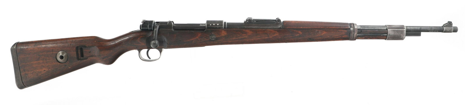 WWII MAUSER AR 41 CODE MODEL K98 7.92mm CAL RIFLE: WWII MAUSER AR 41 CODE MODEL K98 7.92mm CAL RIFLE WWII German AR 41 Code Mauser Model K98 7.92x57mm caliber bolt action rifle. Serial Numbers match on Receiver and barrel. Bolt stamped "6105". Floor p