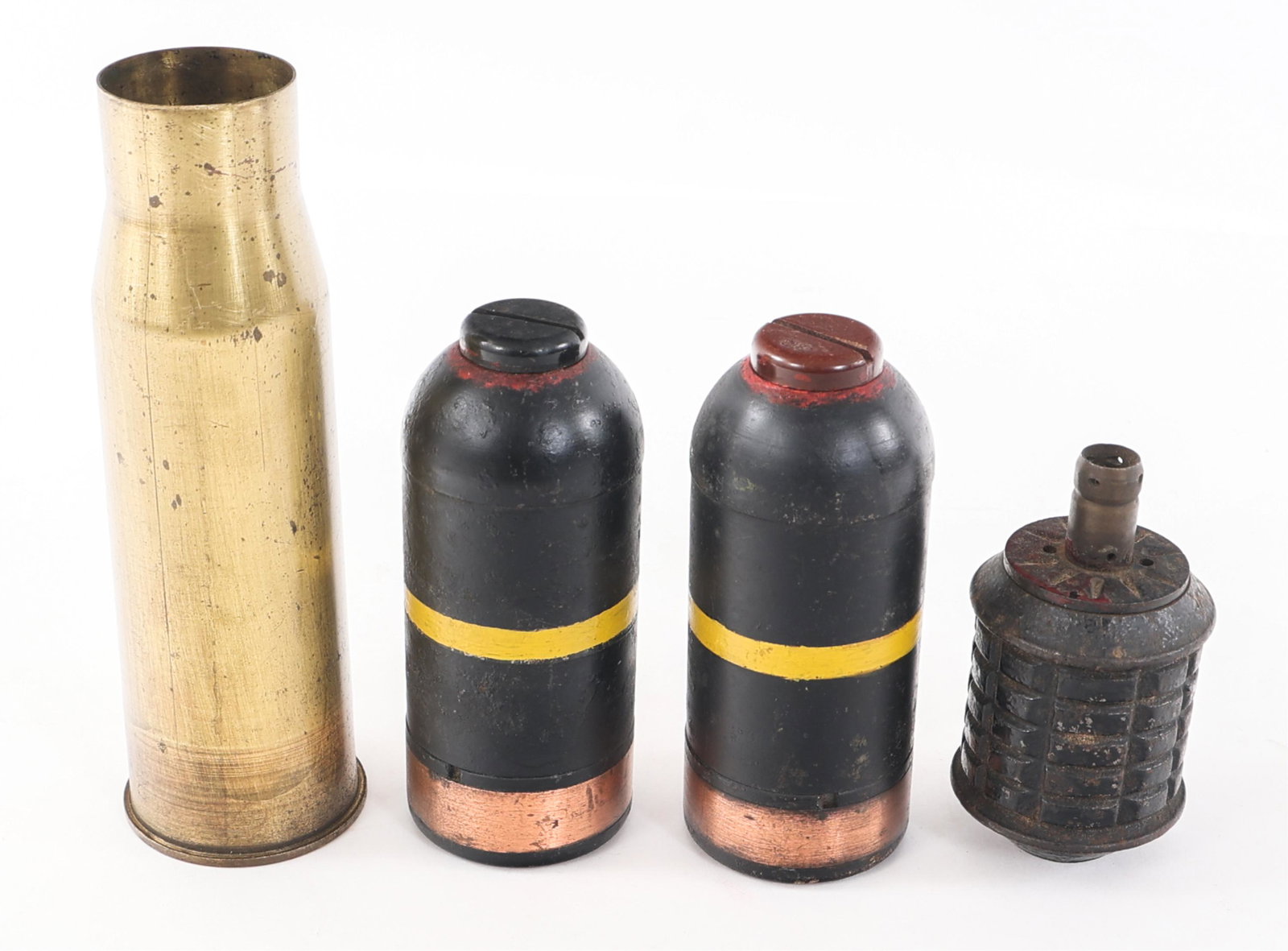 WWII JAPANESE TYPE 89 MORTAR ROUND & GRENADE LOT: WWII JAPANESE TYPE 89 MORTAR ROUND & GRENADE LOT Lot of 4 WWII Japanese Inert ordnance. (2) WWII Imperial Japanese Type 89 (50mm) knee mortar round. (1) WWII Japanese Type 97 fragmentation grenade. (1
