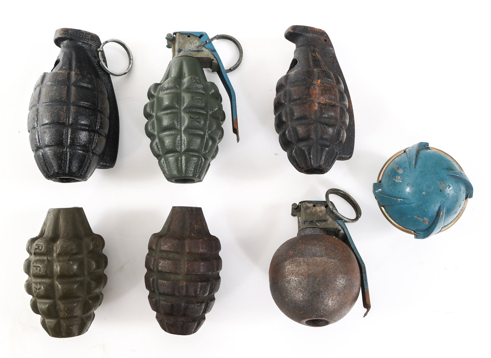 WWII - COLD WAR US ARMY GRENADE LOT OF 7: WWII - COLD WAR US ARMY GRENADE LOT OF 7 Lot of 7 WWII - Cold War Grenades. WWII Mk.II Fragmentation, Trainer, Baseball and BLU-26 cluster submunition. All Inert.