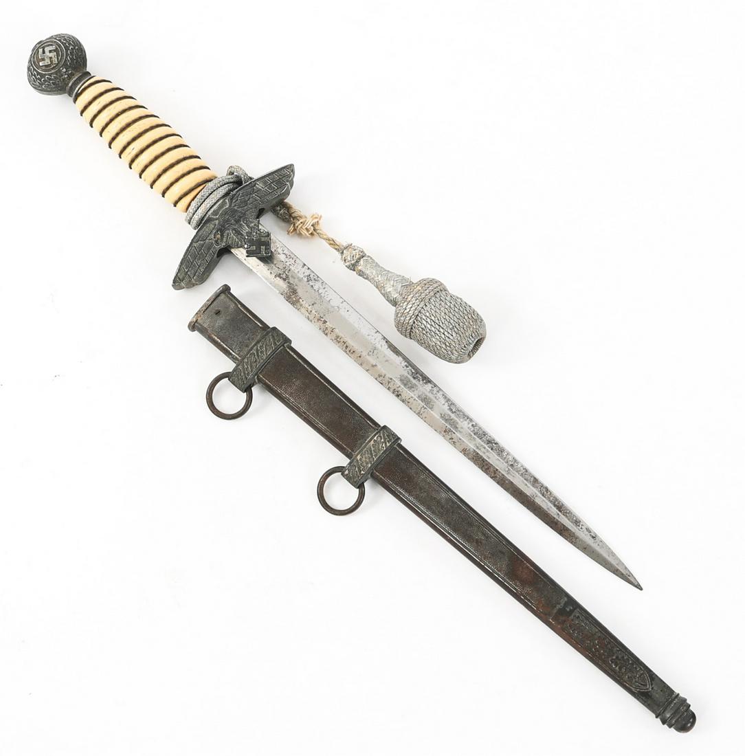 WWII GERMAN 2ND PATTERN LUFTWAFFE DAGGER: WWII GERMAN 2ND PATTERN LUFTWAFFE DAGGER WWII German M1937, 2nd Model Luftwaffe dress dagger (Fliegerdolch). Unmarked bright blade. Leather buffer pad present. Aluminum-alloy based eagle, crossguard a