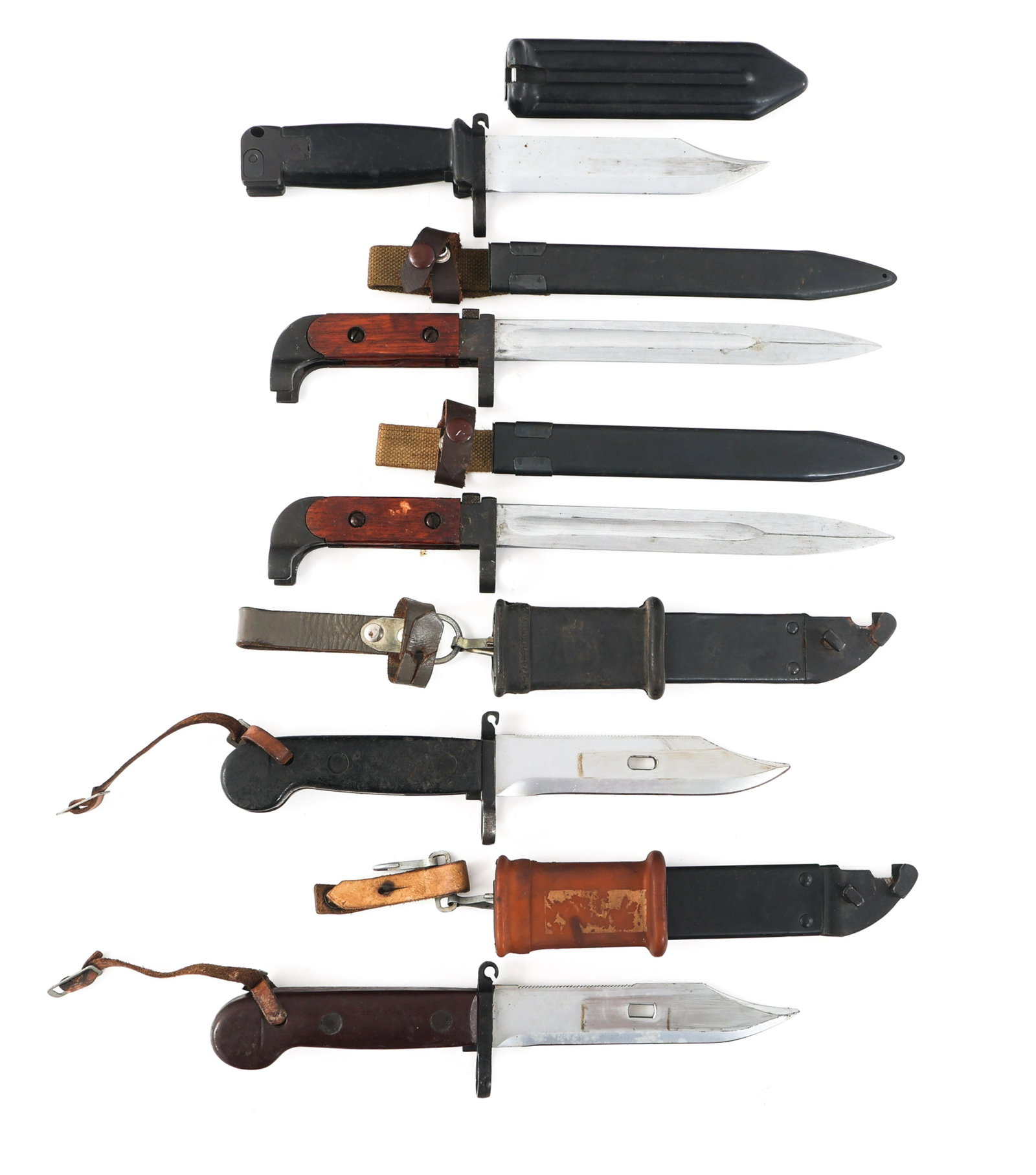 COLD WAR WORLD AK-47 & AKM BAYONET LOT OF 5: COLD WAR WORLD AK-47 & AKM BAYONET LOT OF 5 Lot of 5 Cold War World Military AK-47 and AKM Bayonets. (2) AK-47 Bayonet. Single edged, bright blade with central fuller No visible marks. Blued steel hil