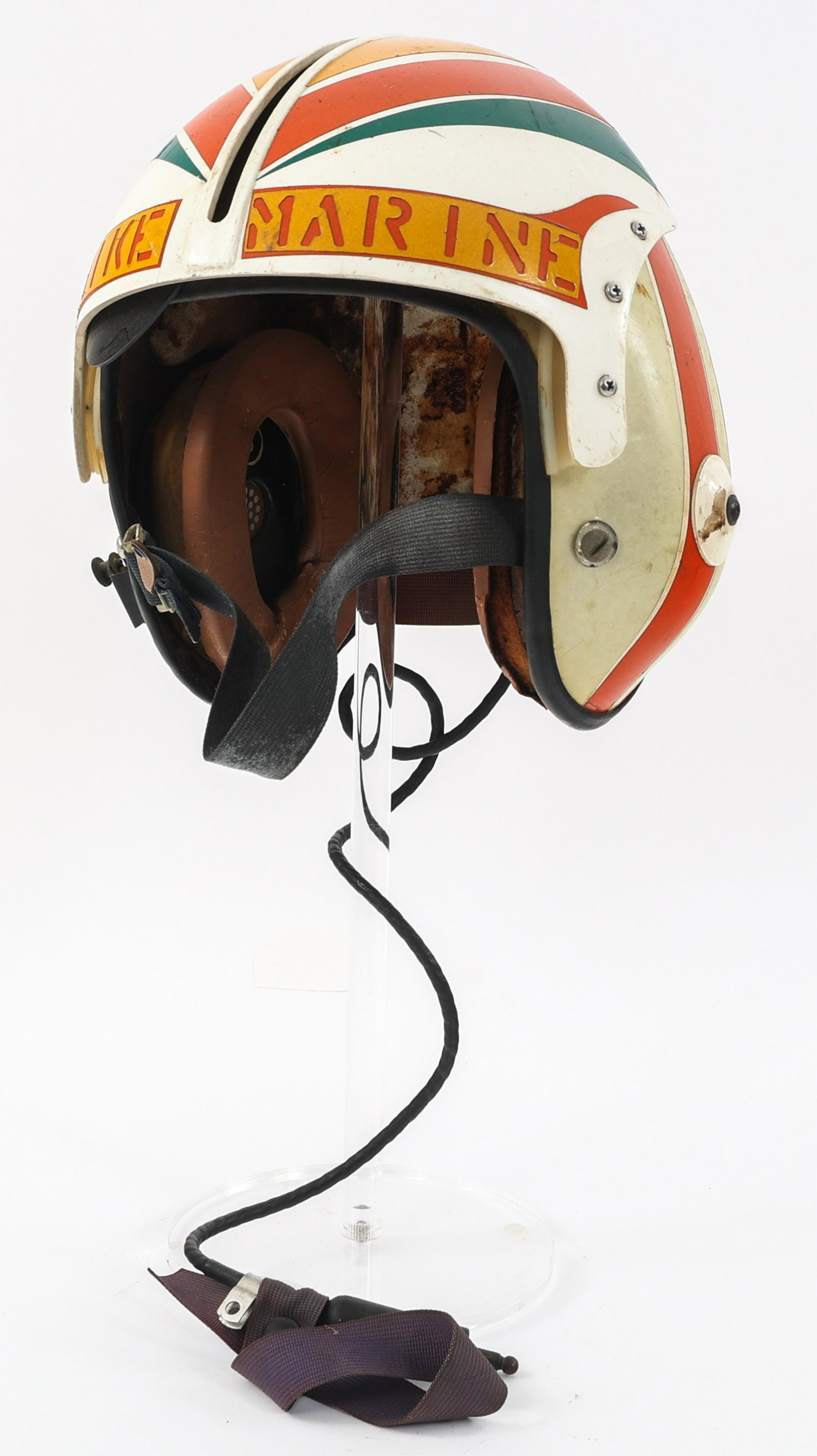 VIETNAM WAR USMC HMM-161 HELICOPTER PILOT HELMET: VIETNAM WAR USMC HMM-161 HELICOPTER PILOT HELMET Vietnam War, 1966 - 1967 USMC Helicopter Pilot Flight Helmet. US Marine Corps, HMM-161, MAG-26, 2-MAW, APH-5 flight helmet, custom designed with reflec