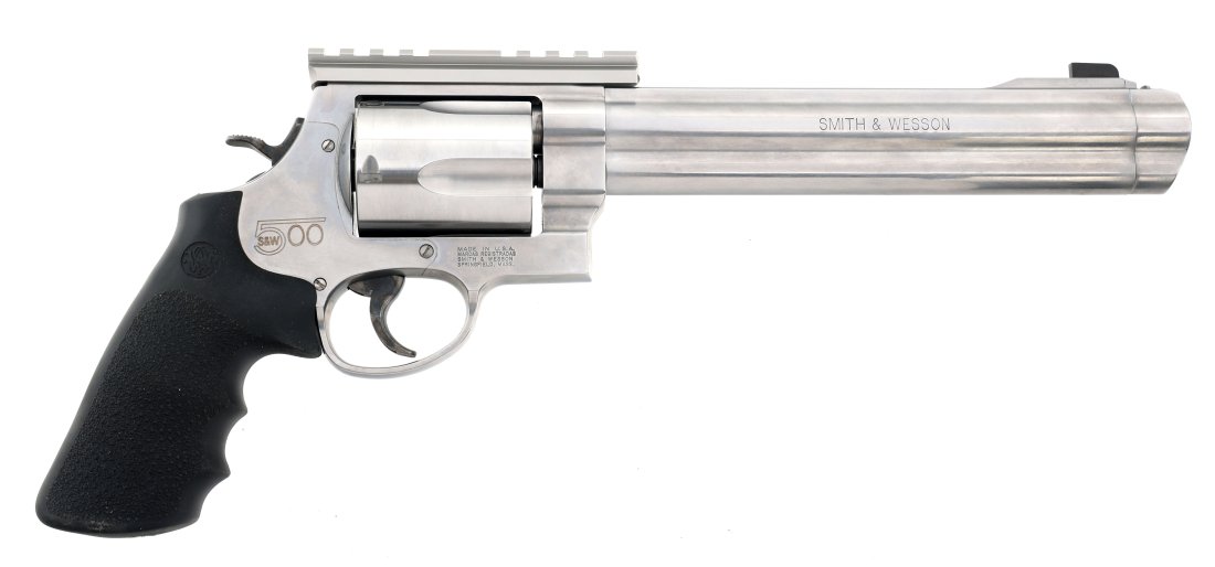 SMITH & WESSON MODEL 500 .500 S&W MAGNUM REVOLVER: SMITH & WESSON MODEL 500 .500 S&W MAGNUM REVOLVER Smith & Wesson Model 500 .500 S&W Magnum caliber double action revolver. Stainless steel. Textured rubber grips with S&W logo. Ported barrel. Accessor
