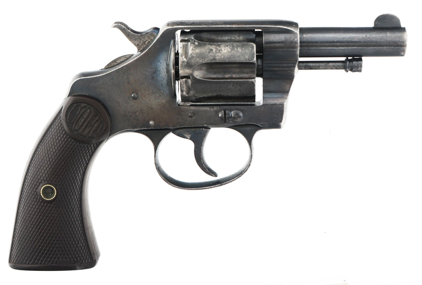 1897 COLT NEW POLICE .32 CALIBER DA REVOLVER: 1897 COLT NEW POLICE .32 CALIBER DA REVOLVER 1897 Colt New Police .32 Police caliber double action revolver. Barrel stamped "Colt New Police 32". Blued finish. Checkered Colt bakelite grips. Fixed sig