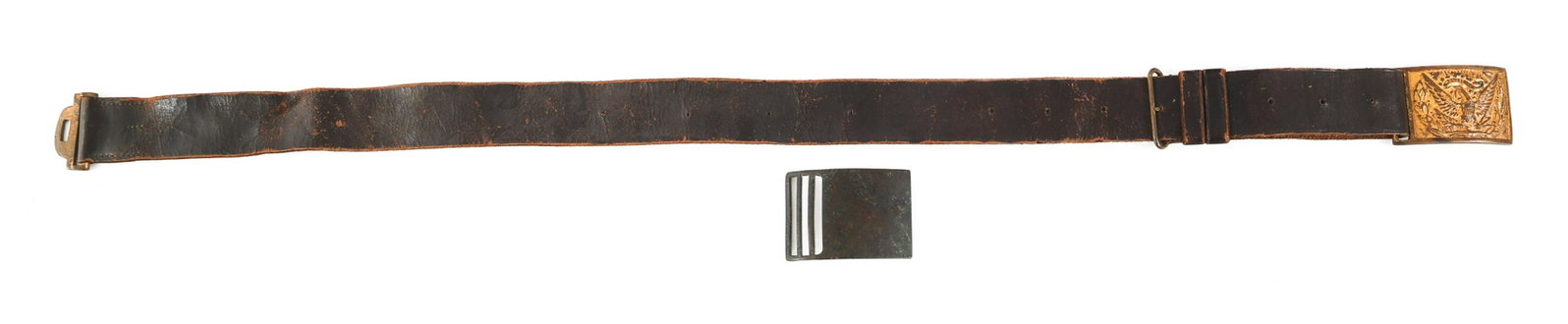 CIVIL WAR ERA US ARMY P1851 OFFICER BUCKLE & BELT: CIVIL WAR ERA US ARMY P1851 OFFICER BUCKLE & BELT Civil War Era US Army Pattern 1851 Officer Belt Buckle with Belt. Gilded brass construction with embossed, wreathed eagle. Brown leather belt, no visi