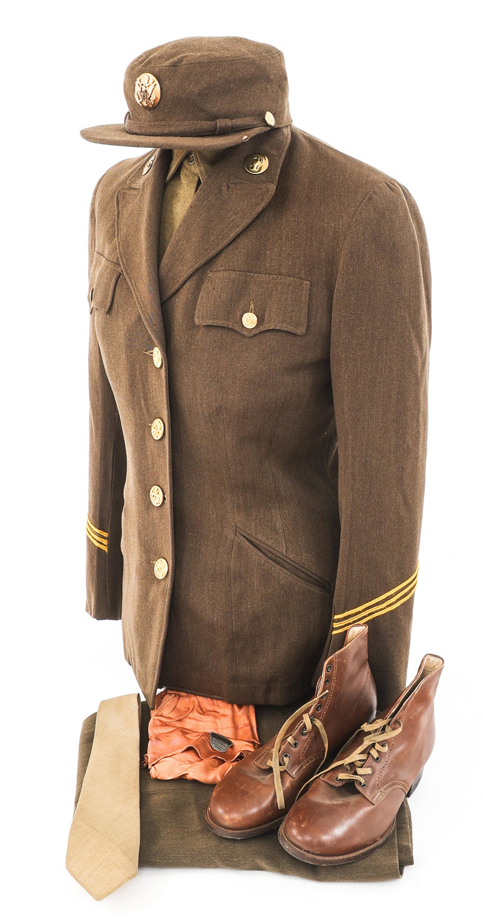 WWII US ARMY WAC OFFICER CADET UNIFORM SET: WWII US ARMY WAC OFFICER CADET UNIFORM SET WWII US Army WAC Officer Cadet Uniform Set. Women's officer wool service jacket with WAC collar disks, brass US Army buttons, and WAC officer cadet / candida