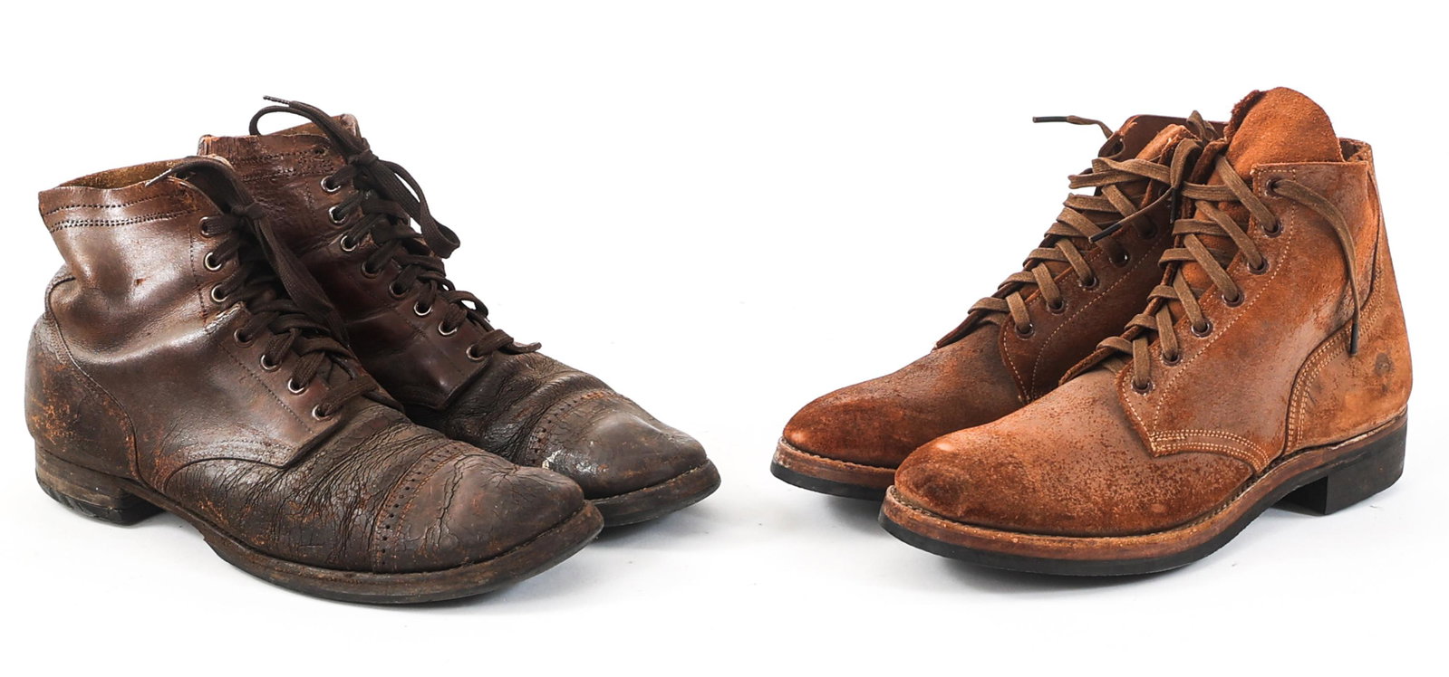 WWII US ARMY & USMC LEATHER COMBAT BOOT LOT OF 2: WWII US ARMY & USMC LEATHER COMBAT BOOT LOT OF 2 Lot of 2 WWII US Army & US Marine Corps Leather Combat Boots. (1) US Army Type II Leather Ankle Boots. Rubber sole marked by Biltrite. No visible maker