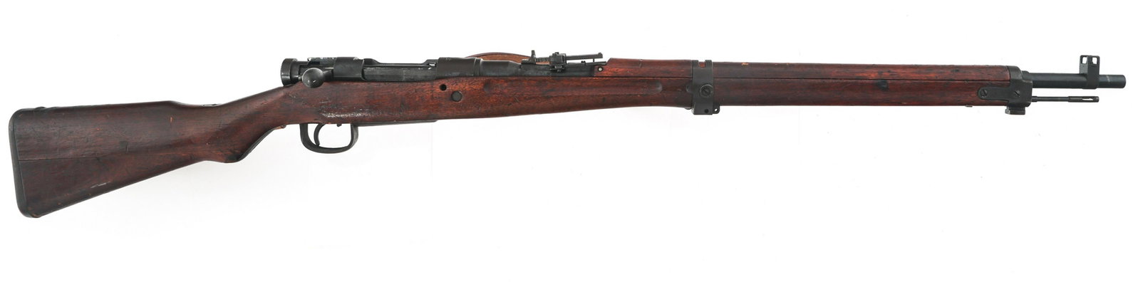 WWII JAPANESE NAGOYA TYPE 99 7.7mm ARISAKA RIFLE: WWII JAPANESE NAGOYA TYPE 99 7.7mm ARISAKA RIFLE WWII Japanese Nagoya Type 99 Series 1 7.7x58mm caliber bolt action rifle. No import stamps. Serial numbers match receiver, bolt, and bayonet lug. Groun