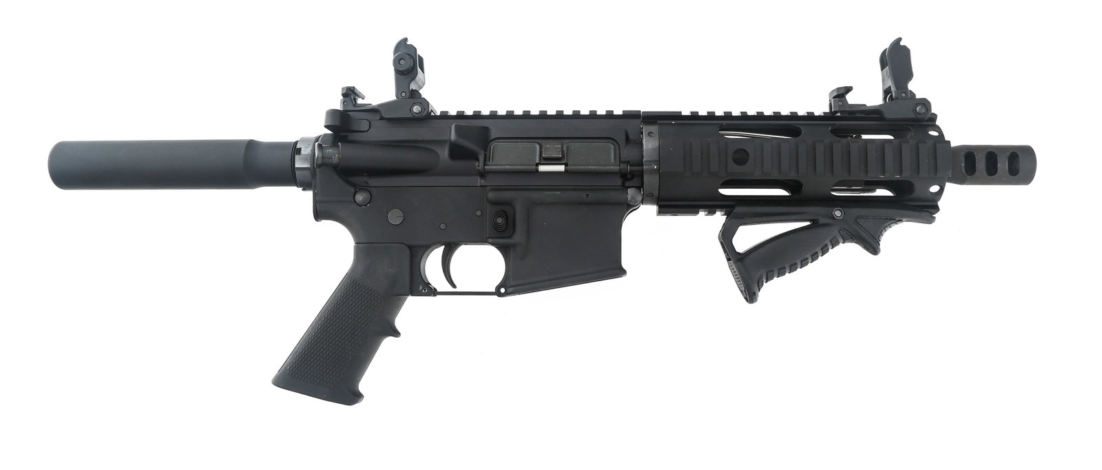 ANDERSON MANUFACTURING AM-15 223 WYLDE PISTOL: ANDERSON MANUFACTURING AM-15 223 WYLDE PISTOL Anderson Manufacturing Model AM-15 .223 Wylde caliber semi automatic pistol. Matte black finish. Adjustable flip up sights. No magazine. Caliber / Gauge: 