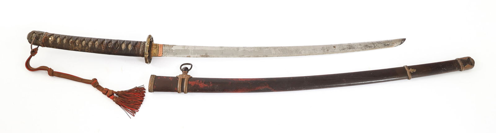 WWII JAPANESE ARMY OFFICER TYPE 98 SHIN GUNTO: WWII JAPANESE ARMY OFFICER TYPE 98 SHIN GUNTO WWII Imperial Japanese Army Officer Type 98 Shin Gunto Sword. Single edged, slightly curved, bright blade. Brass & copper Habaki. Decorated brass Tsuba. T