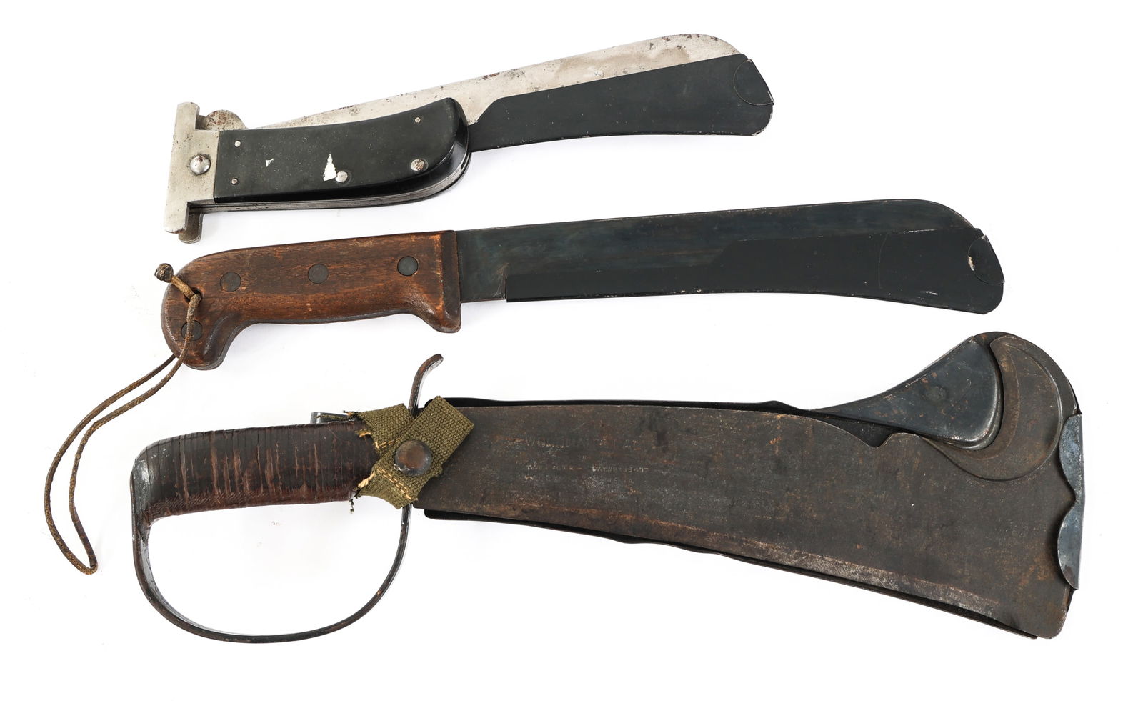 WWII US ARMED FORCES MACHETE LOT OF 3: WWII US ARMED FORCES MACHETE LOT OF 3 Lot of 3 WWII US Armed Forces Machetes. (1) Case XX Non Folding Machete. Blued, single edged blade. Maker mark of Case XX stamped on blade near spine. Wood grips