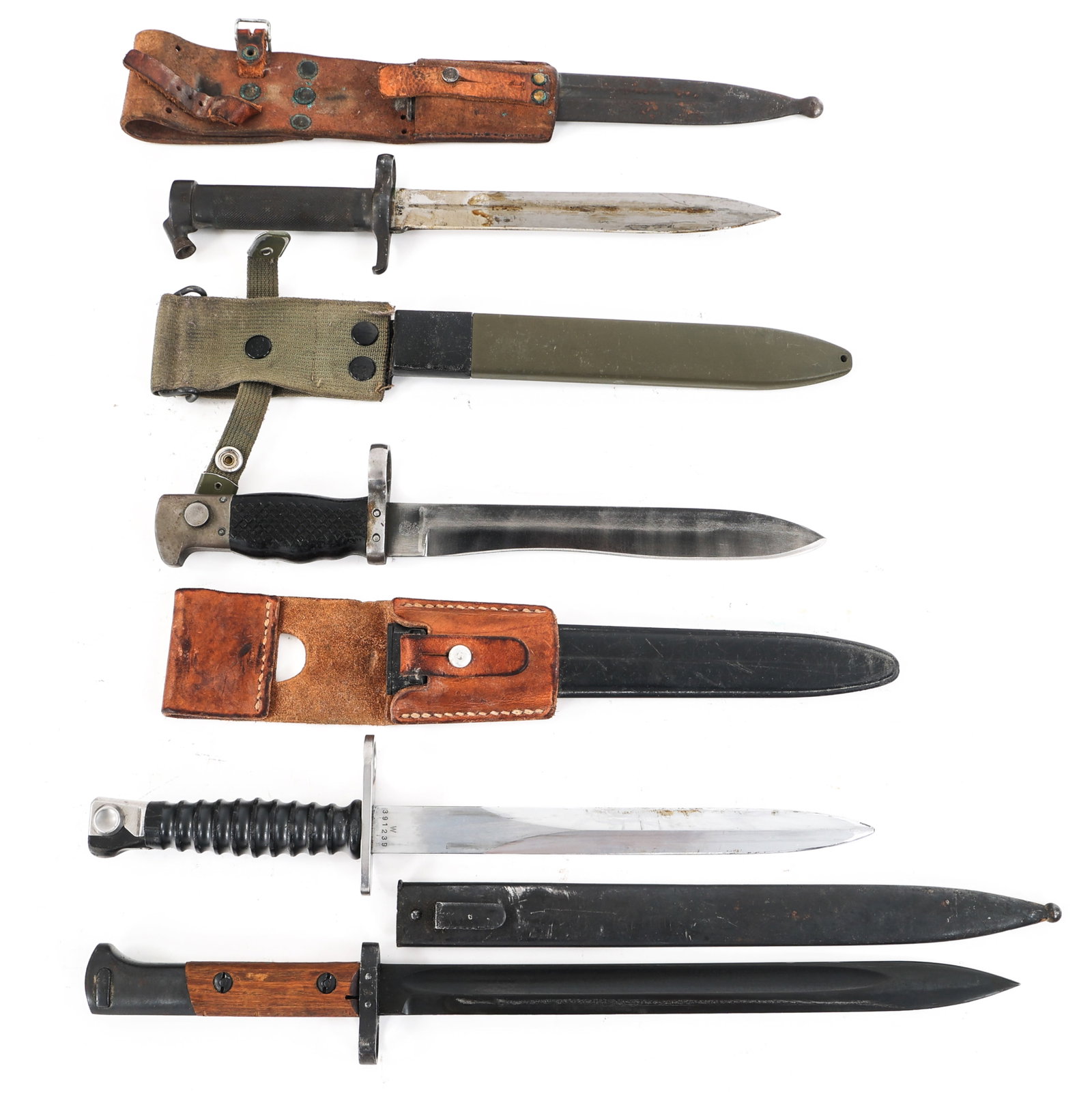 19th C. - COLD WAR WORLD MILITARY BAYONET LOT OF 4: 19th C. - COLD WAR WORLD MILITARY BAYONET LOT OF 4 !9th Century - Cold War World Military Bayonets. (1) Swedish M1896. Single edged, bright blade with central fuller. Maker marked by EJ AB on one side