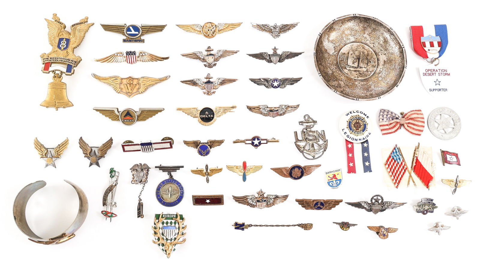WWII - MODERN ERA US HOMEFRONT PINS & WINGS LOT: WWII - MODERN ERA US HOMEFRONT PINS & WINGS LOT WWII - Modern Era US Homefront Pins and Wings. Includes US commercial pilot wings, American Legion pin, USN pins, assorted pilot and aviator wings. And