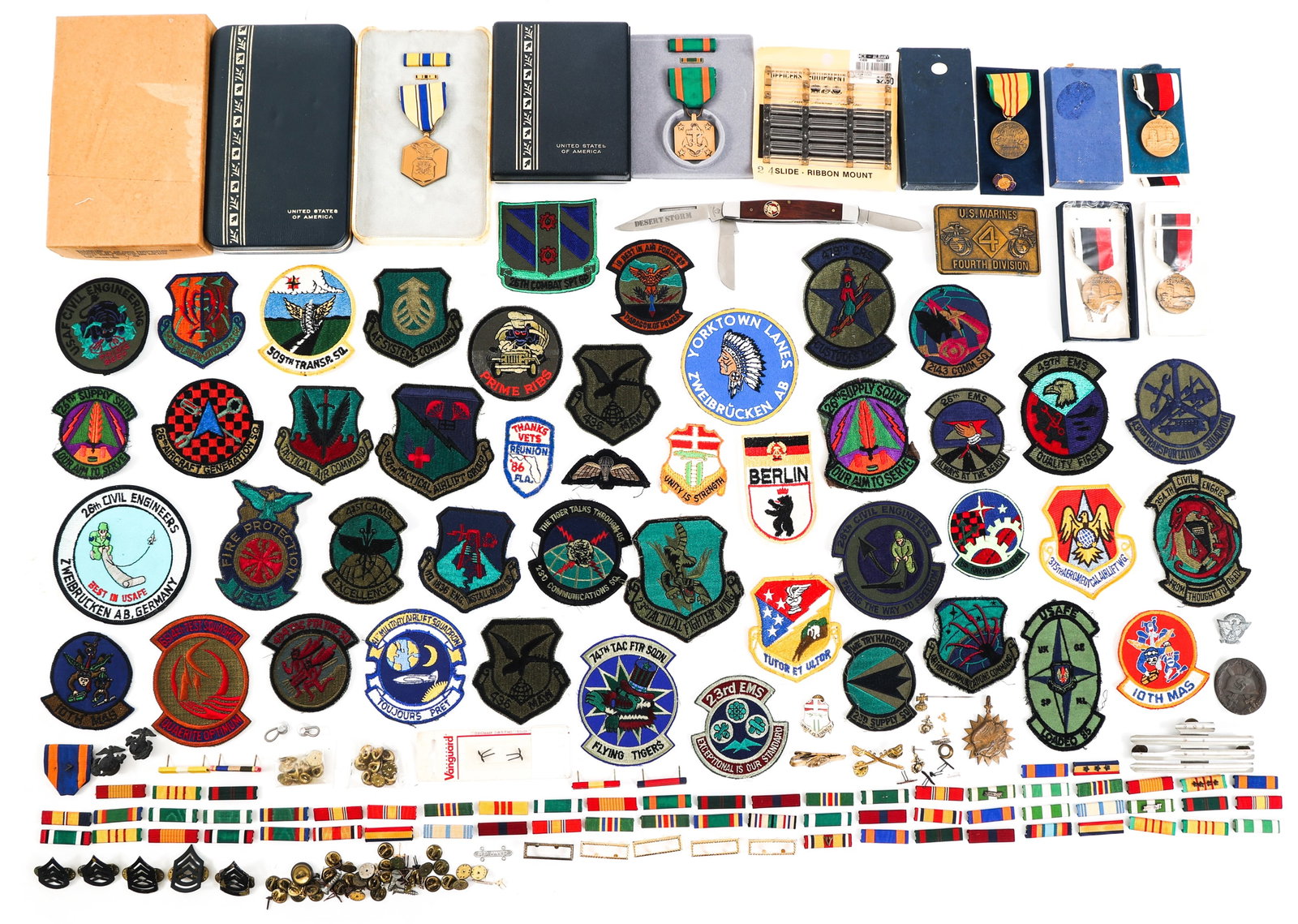 WWII - CURRENT US ARMED FORCES INSIGNIA & PATCHES: WWII - CURRENT US ARMED FORCES INSIGNIA & PATCHES WWII - Modern Conflicts US Armed Forces Patches, Insignia and Uniform Items. Including ribbons, USMC 4th Infantry Division buckle, Army of Occupation 