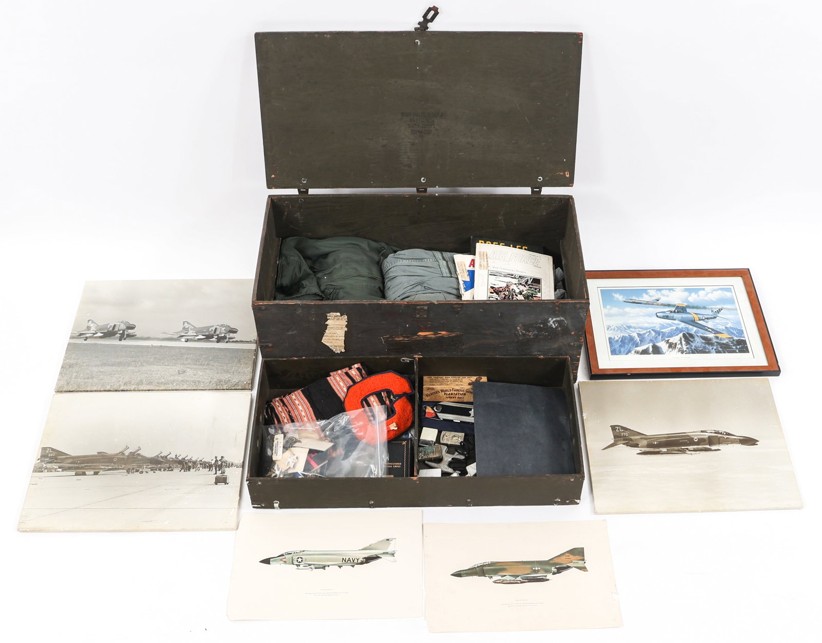 KOREAN WAR - COLD WAR USAF NAMED PILOT GROUPING: KOREAN WAR - COLD WAR USAF NAMED PILOT GROUPING Korean War - Cold War US Air Force Officer's Personal Effects Grouping. Named to Colonel William F. "Whiskey" Weiger. Grouping includes Jungle boots, fl