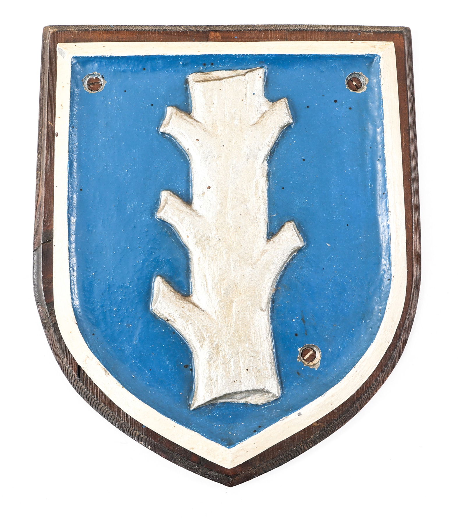 WWI GERMAN BATTLECRUISER SMS GOEBEN PLAQUE: WWI GERMAN BATTLECRUISER SMS GOEBEN PLAQUE WWI German Kaiserliche Marine Battlecruiser SMS Goeben Plaque. Wood construction with hand painted shield. No visible maker marks. Size: 8" x 6 3/4"